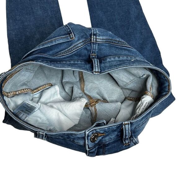 American Eagle light wash distressed high rise jegging size 14 - Picture 11 of 15